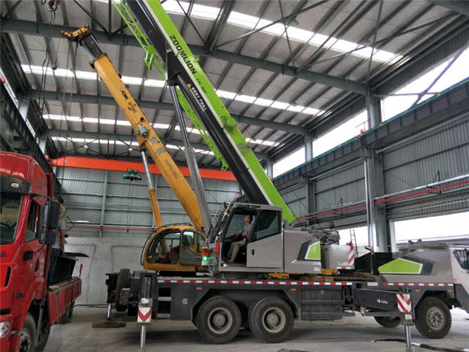 天全县高空车出租需要注意哪些安全事项？